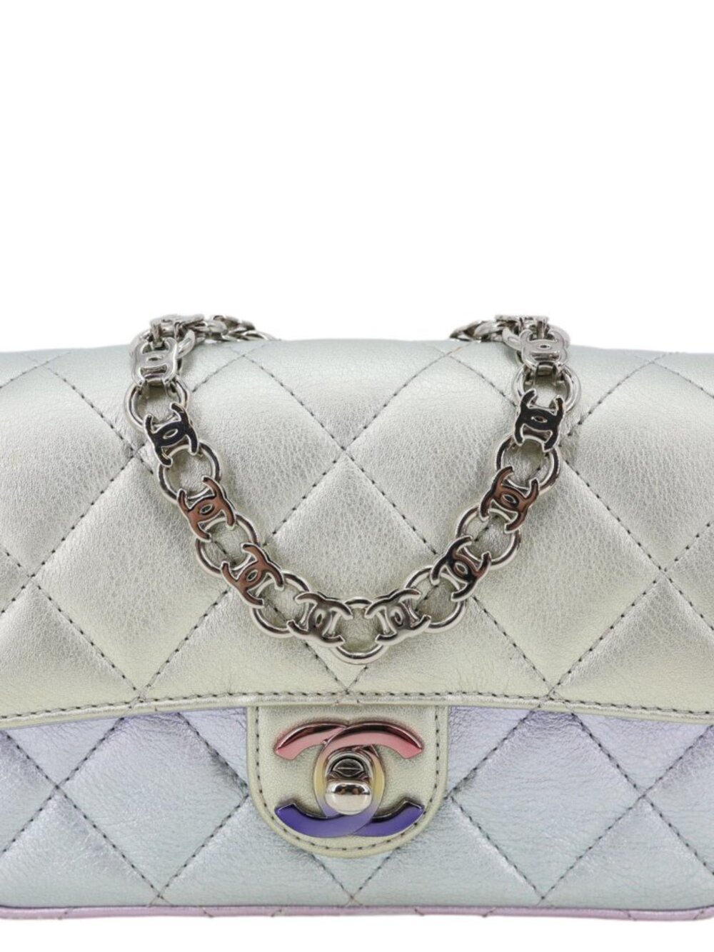 Chanel Gradient Metallic Quilted Calfskin Leather Clutch Bag Silver